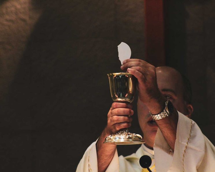 Move the Sign of Peace at Mass