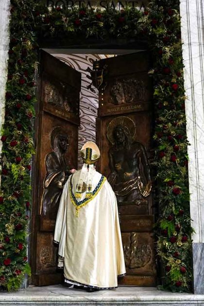 CARDINAL ROLANDAS MAKRICKAS HOLY DOOR CLOSING 2025
