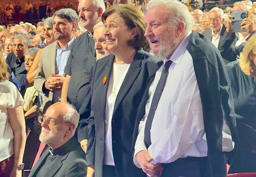 Pics: Kiko, Ascension and Fr Mario together with Dino and Roberta Furgione