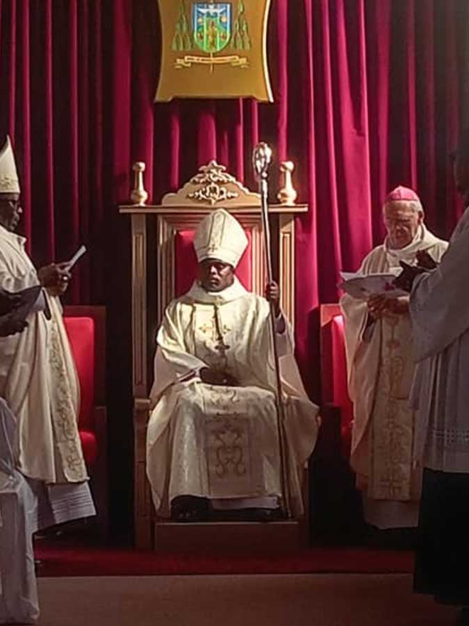 Bishop Motlatsi Meshack Phomane formally took possession of the cathedra at Holy Ghost Cathedral