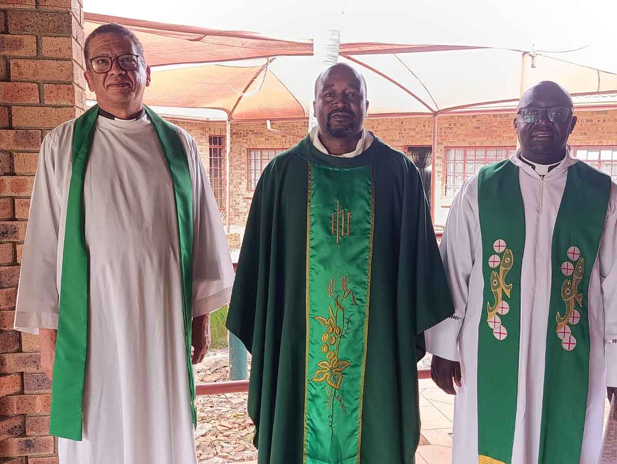 Father Enrico Parry left Father Canaan Dumbura main-celebrant and Father Anselm Tafara Musemwa